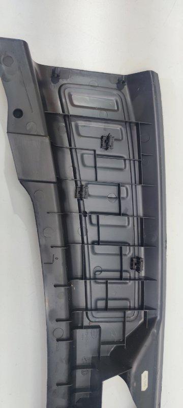 Накладка замка багажника Land Rover Discovery Sport L550 — изображение 8