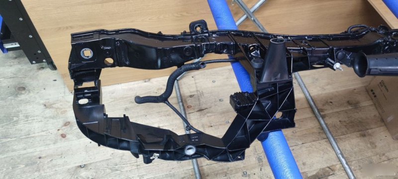 Панель (телевизор) Ford Kuga 2 — изображение 2