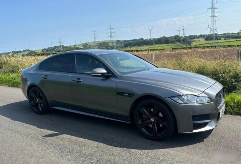 В разборе Jaguar XF X260