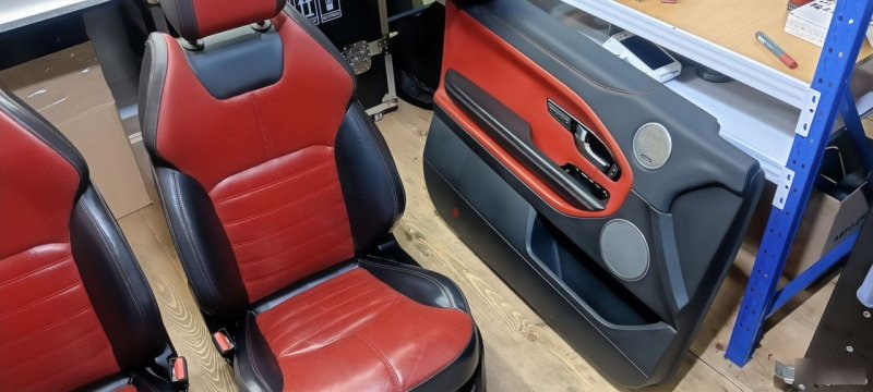 Кожаный салон Land Rover Range Rover Evoque — изображение 4