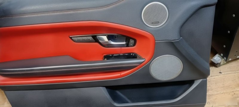 Кожаный салон Land Rover Range Rover Evoque — изображение 9