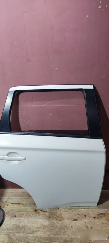 Дверь Mitsubishi Outlander 3